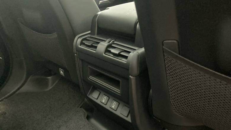 Land Rover Defender 3.0 D250 X-Dynamic HSE 110 5dr Auto Diesel Estate